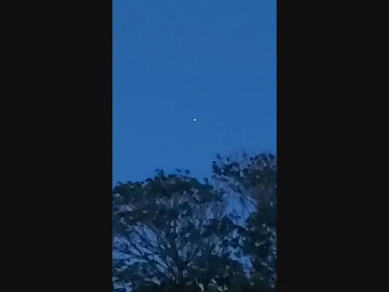 UAP moving close and silent Alexandra Road Southport